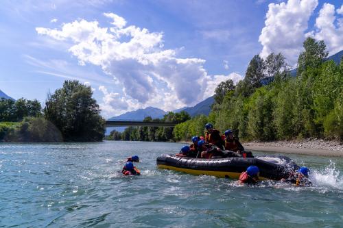 Rafting in Valtellina sul fiume Adda tra sfide e giochi d'acqua