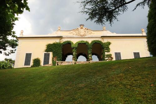 Particolare di Villa del Balbianello sul Lago di Como in Italia