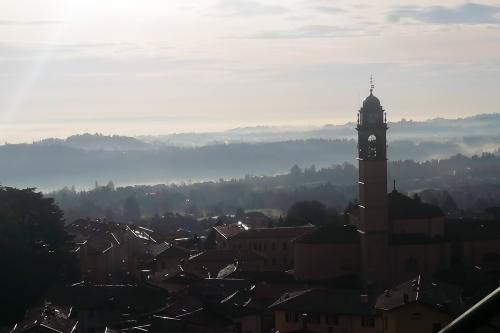 Vista panoramica su Albavilla, paese vicino la città di Como
