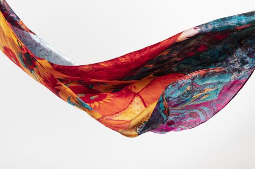 Foulard realizzato durante il corso per imparare a dipingere la seta a Como