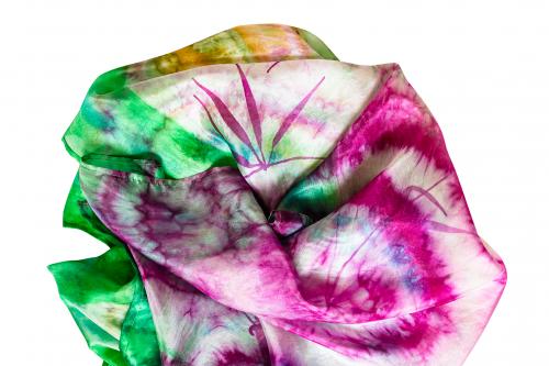 Foulard realizzato durante il corso per imparare a dipingere la seta a Como in Lombardia