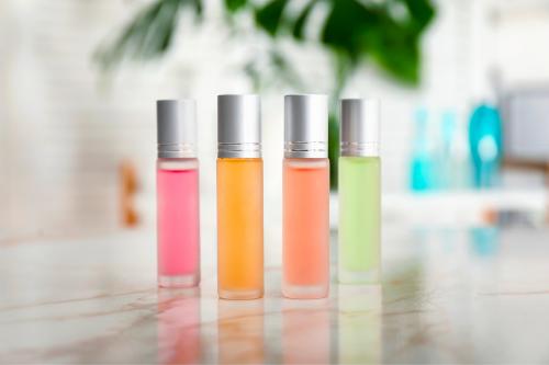 Profumi roll-on realizzati durante il corso per creare una fragranza a Como in Lombardia