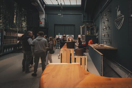 Birrificio a poca distanza dal Lago d'Iseo in Lombardia dove poter degustare 4 birre artigianali accompagnate da prodotti locali