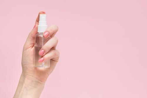 Spray per auto e per ambiente preparati durante il laboratorio di autoproduzione di cosmetici naturali a Como in Lombardia