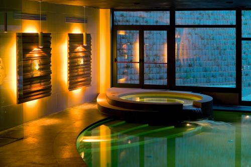 Giochi di luci e di acqua nella Spa di Pavia in Lombardia a pochi chilometri da Milano